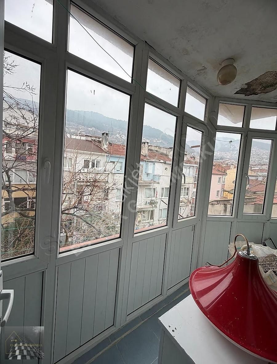 Yıldırım Umur Bey Mahallesinde Geniş 3+1 Kiralık Daire - Görsel 9