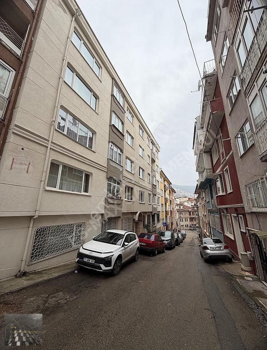 Yıldırım Umur Bey Mahallesinde Geniş 3+1 Kiralık Daire - Görsel 13