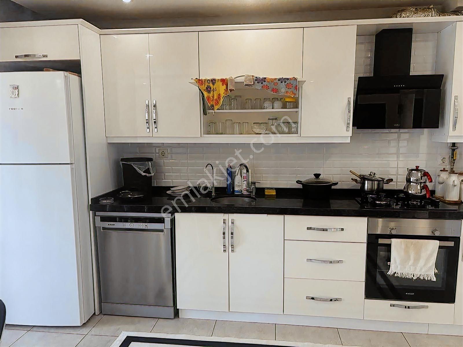 Uzparkta Eşyalı Kiralık 3+1 Daire - Görsel 14