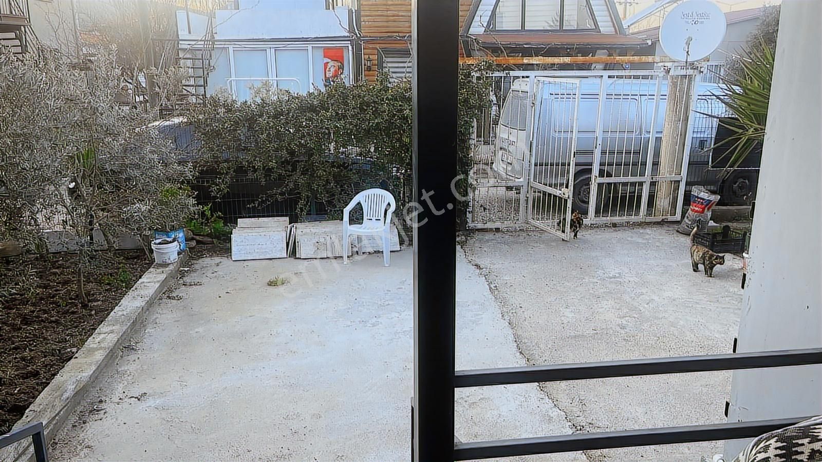 Urla İçmeler Mahallesi'nde Satılık | Bahçeli 3 Ayrı Girişli Ev - Görsel 10