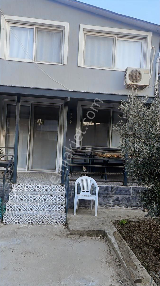 Urla İçmeler Mahallesi'nde Satılık | Bahçeli 3 Ayrı Girişli Ev - Görsel 11