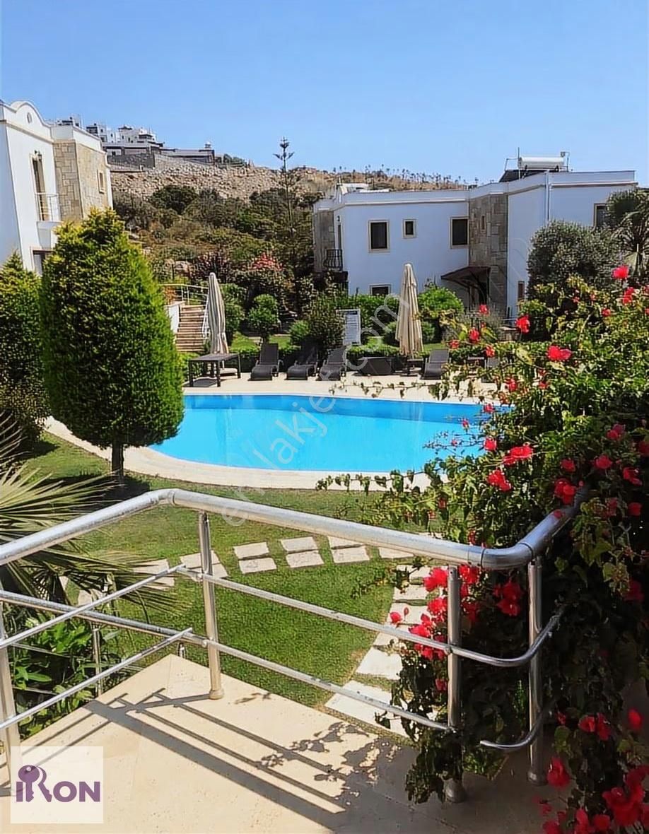 Bodrum Panaroma Villarında Havuzlu Özel İskeleli Deniz Manyazlık - Görsel 12