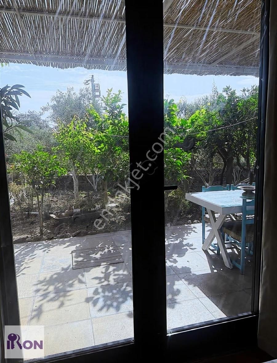 Bodrum Gündoğan'da Denize Düz Ayak 2 Dk. Da Geniş Bahçeli Yazlık - Görsel 2