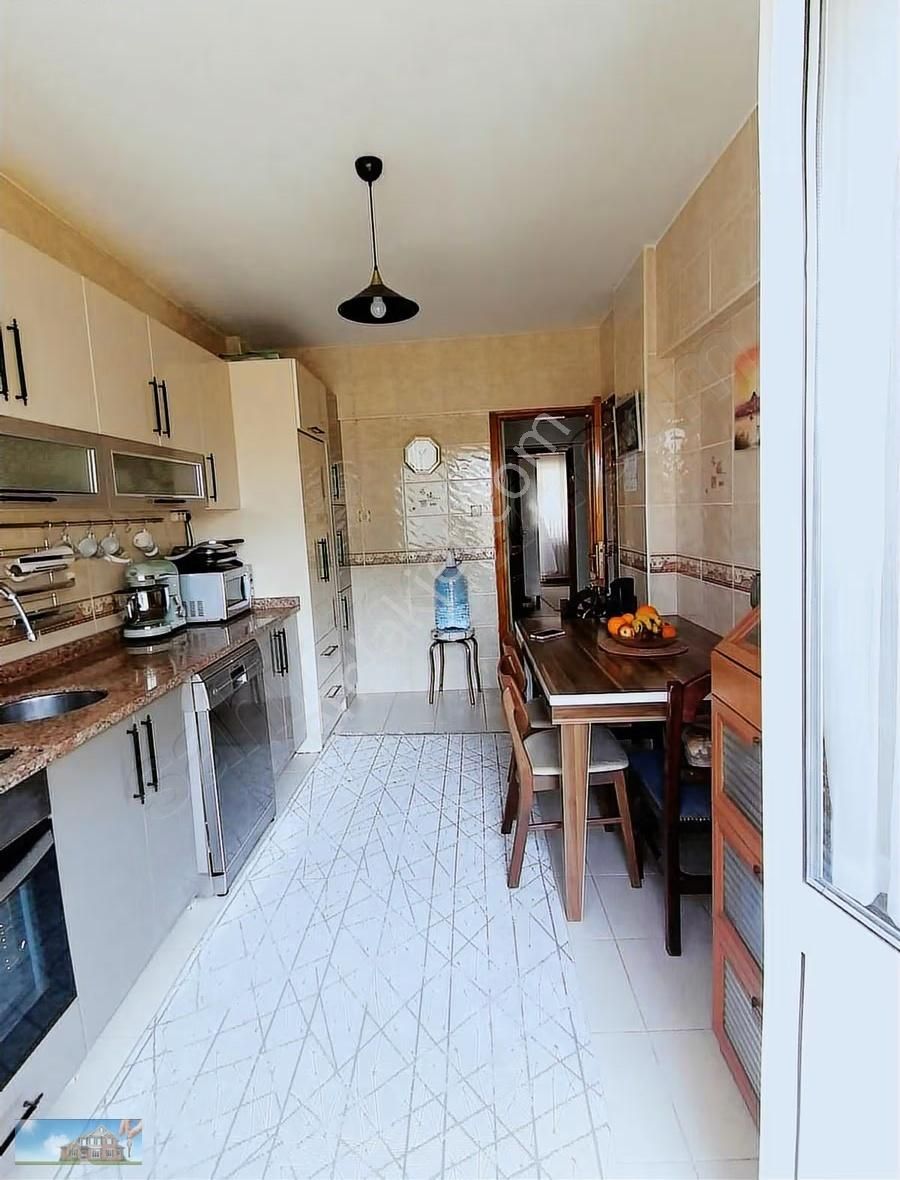 Barış'tan Yüksek Hisseli 140 M2 3+1 Geniş & Ferah Daire - Görsel 18