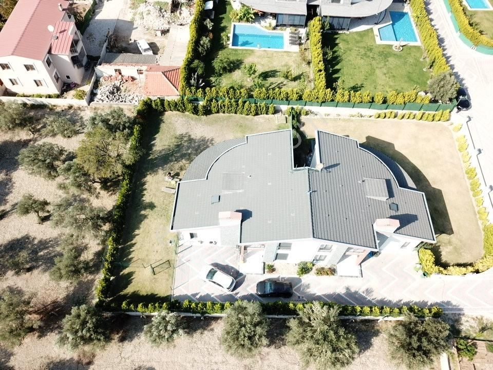 Urla Kuşçular'da Satılık 1.300 M2 Arsa İçerisinde 4+1 Villa - Görsel 31
