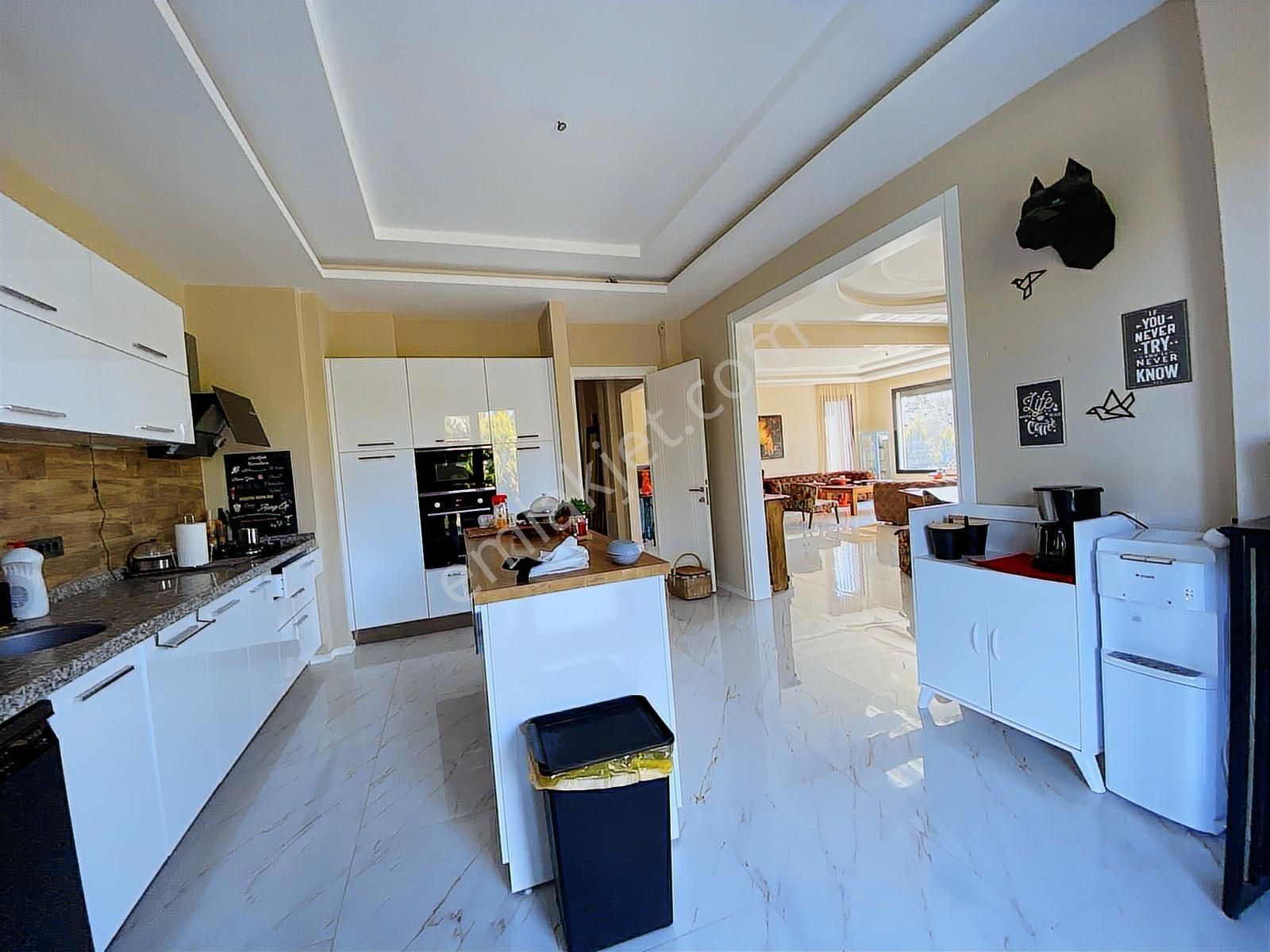 Urla Kuşçular'da Satılık 1.300 M2 Arsa İçerisinde 4+1 Villa - Görsel 8