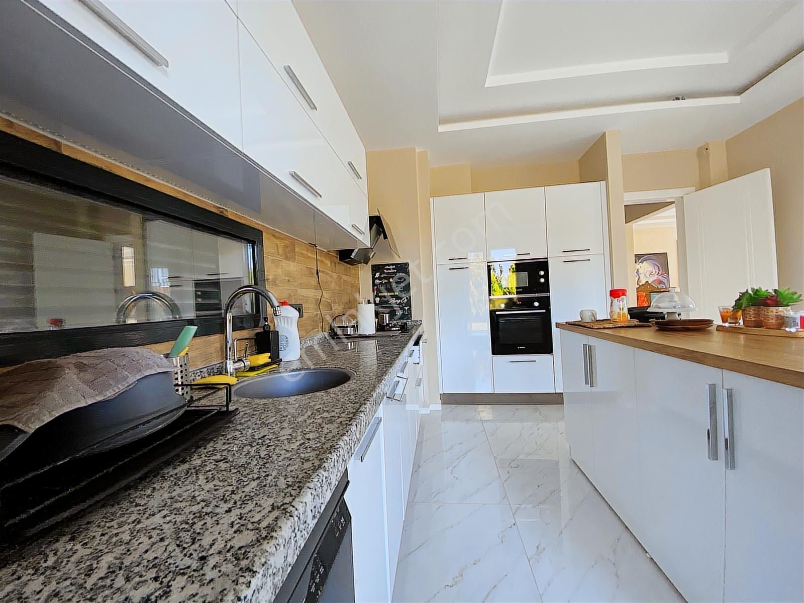 Urla Kuşçular'da Satılık 1.300 M2 Arsa İçerisinde 4+1 Villa - Görsel 15