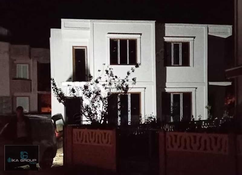 Denize Sıfır 2 Tapu 2 Villa Natamam 380 M2 Site İçinde Satılık