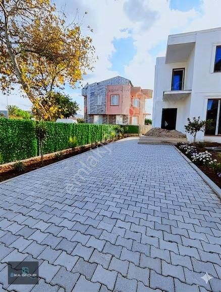 Denize Sıfır 2 Tapu 2 Villa Natamam 380 M2 Site İçinde Satılık - Görsel 2