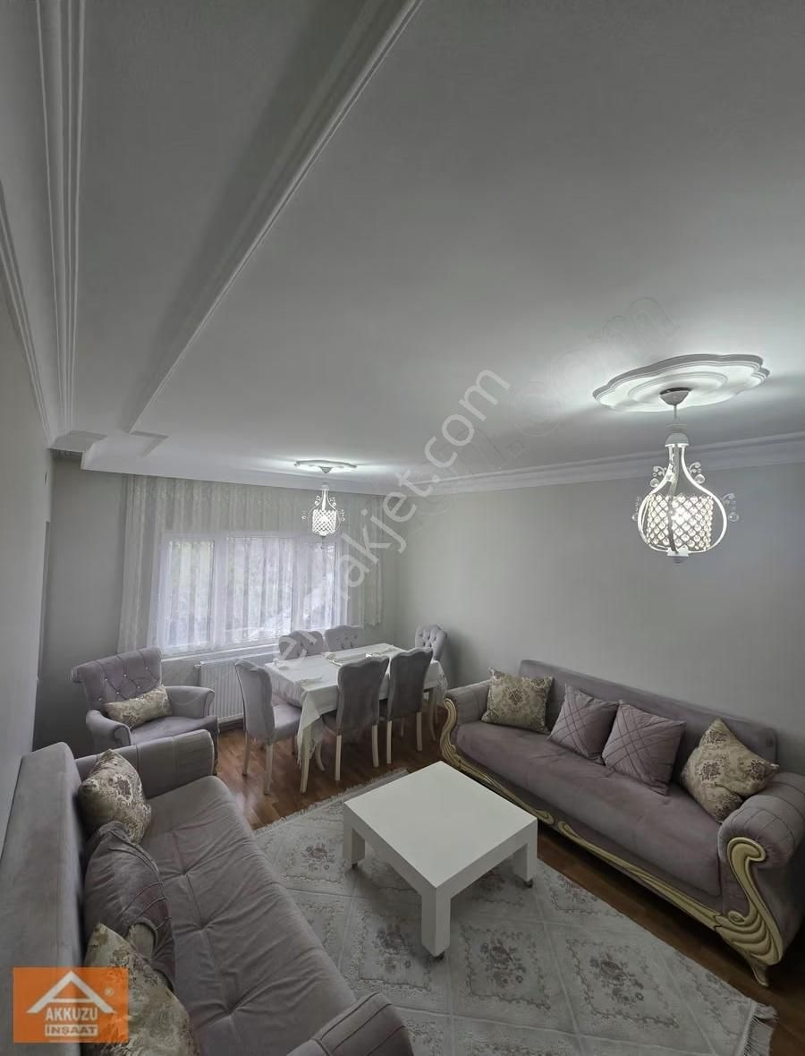 Eyüp Güzeltepe'de 3+1 Eşyalı Asansörlü Otoparklı Daire Akkuzu'da