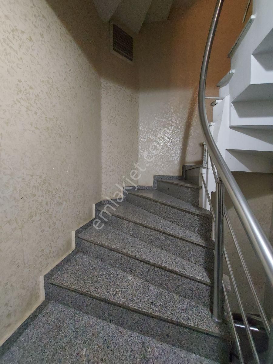 Cumhuriyet Mah. Kiralık: Bahçe Katı & 35 M² Teraslı 2+1 Daire !! - Görsel 33