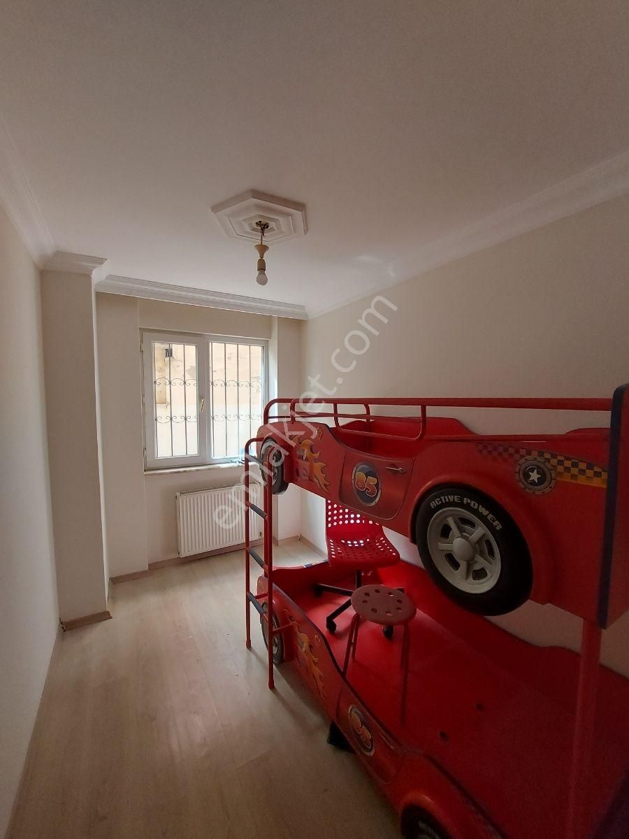 Cumhuriyet Mah. Kiralık: Bahçe Katı & 35 M² Teraslı 2+1 Daire !! - Görsel 19