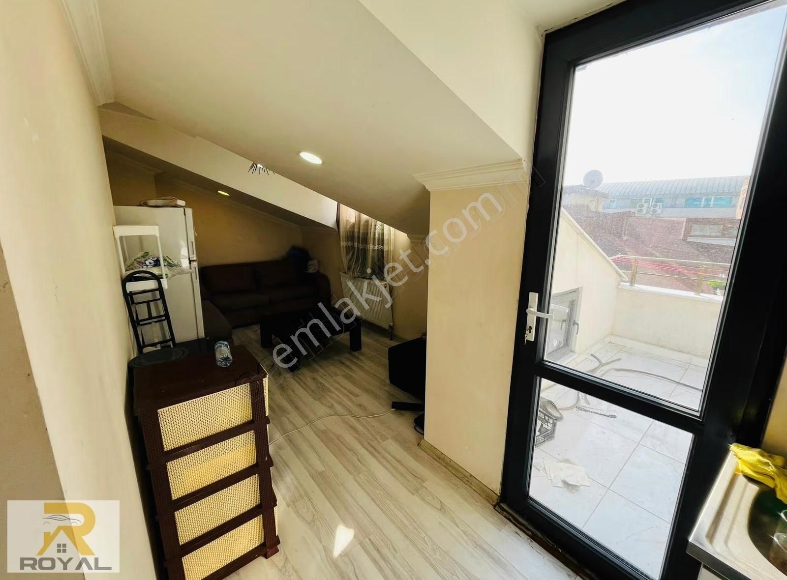 Sefaköy'de 1+1 Metrobüse Yakın Asansörlü Yeni Bina Kiralık Daire - Görsel 14
