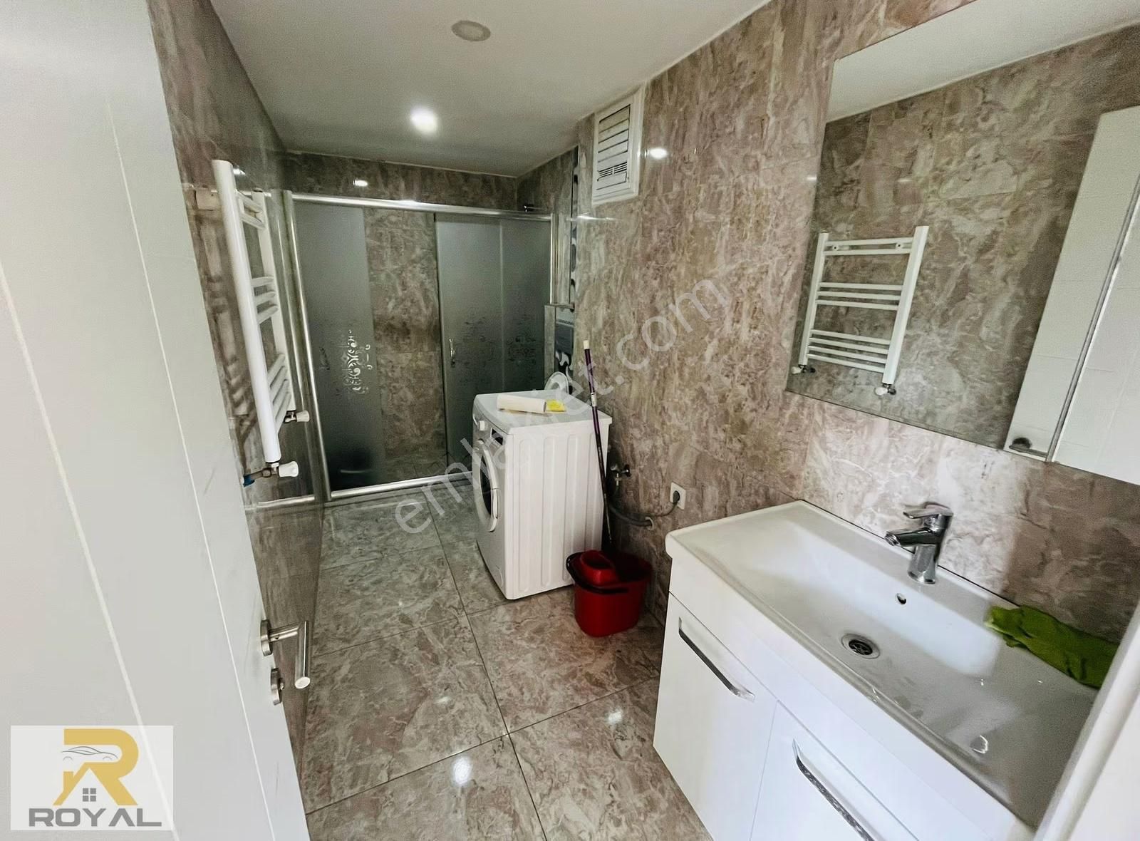 Sefaköy'de 1+1 Metrobüse Yakın Asansörlü Yeni Bina Kiralık Daire - Görsel 17