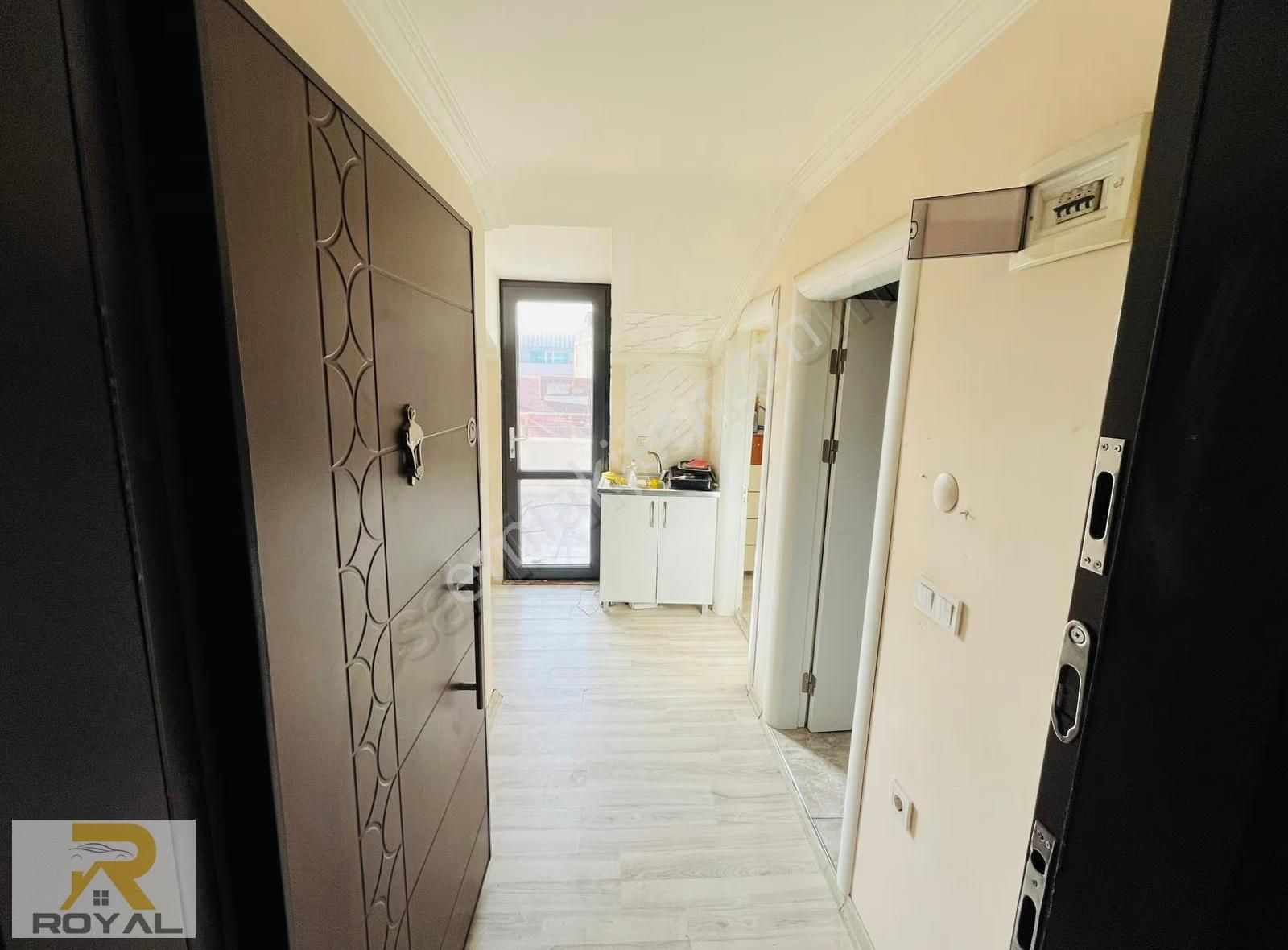 Sefaköy'de 1+1 Metrobüse Yakın Asansörlü Yeni Bina Kiralık Daire - Görsel 4