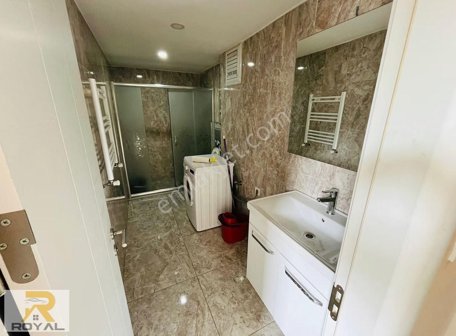Sefaköy'de 1+1 Metrobüse Yakın Asansörlü Yeni Bina Kiralık Daire - Görsel 12