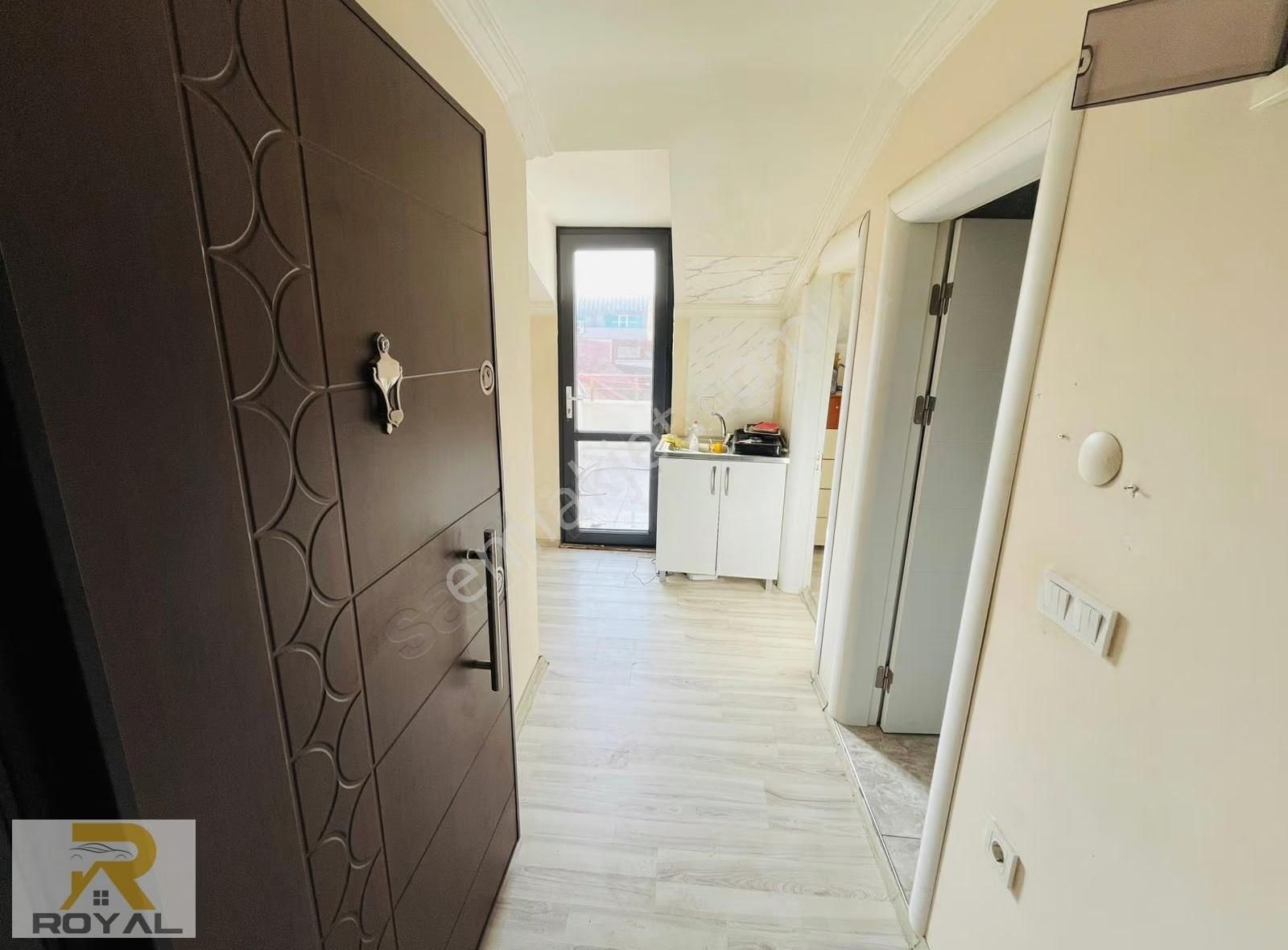 Sefaköy'de 1+1 Metrobüse Yakın Asansörlü Yeni Bina Kiralık Daire - Görsel 16