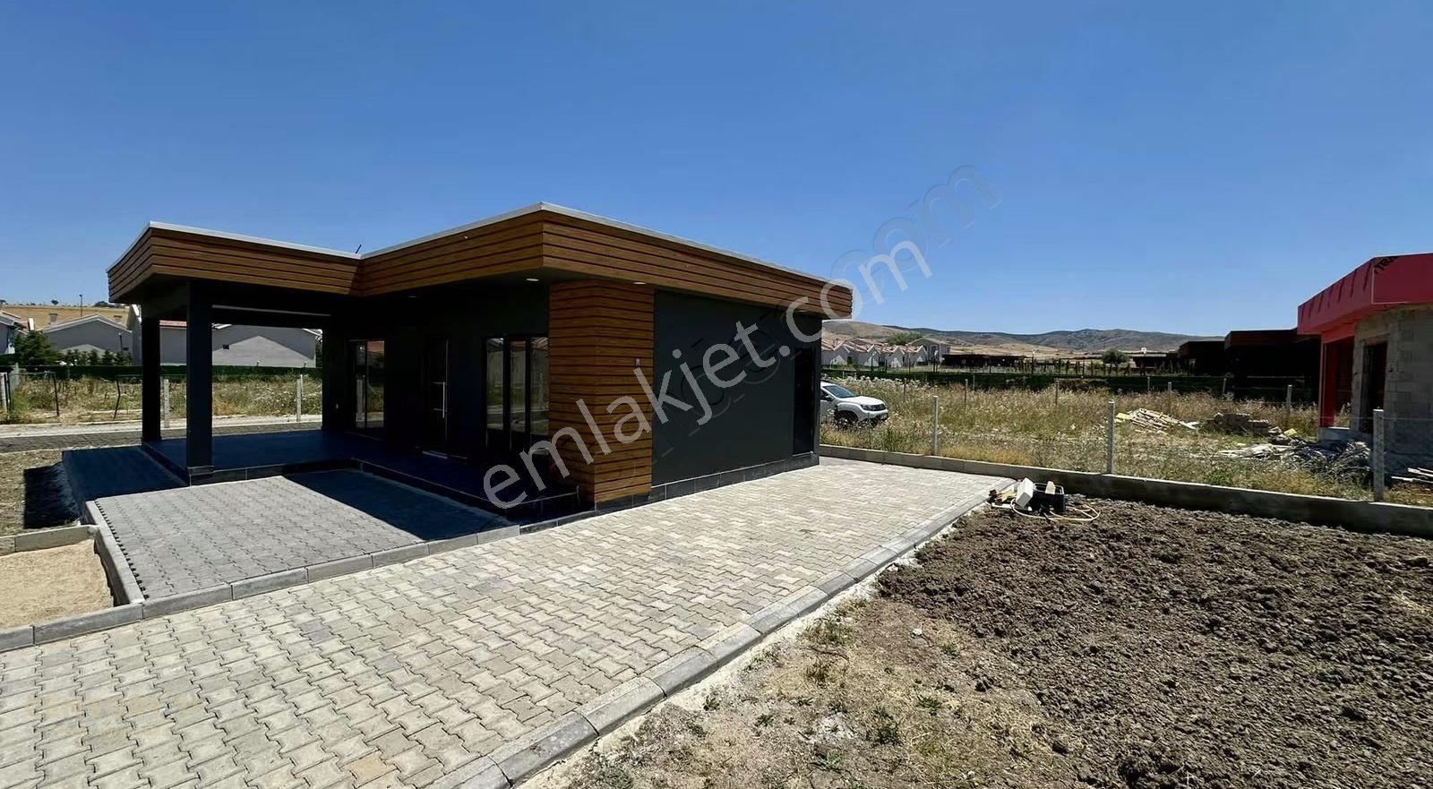 Hazır Kurulu Oturuma Hazır 1+1 Evli Arsa - Görsel 8