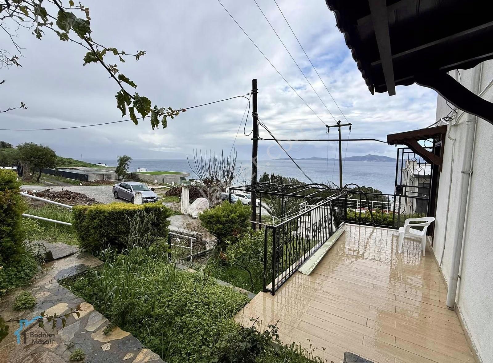 Akyarlar'da Plajlı Site Adalar Ve Deniz Manzaralı Bahçeli Villa - Görsel 31