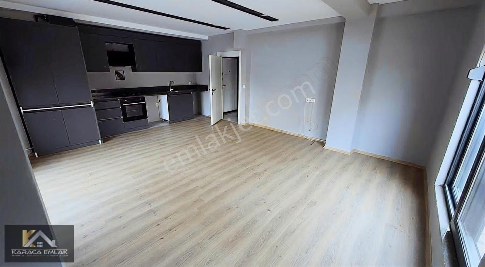 Yeşilyurtta Kombi Yerden Isıtmalı Geniş 1+1