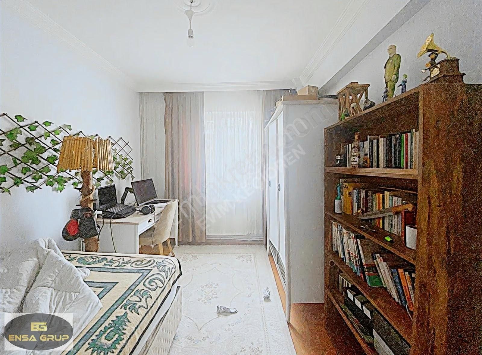 Belediye Ve Metro Yakını Manzaralı 1. Kat 3+1 Fırsatı - Görsel 4