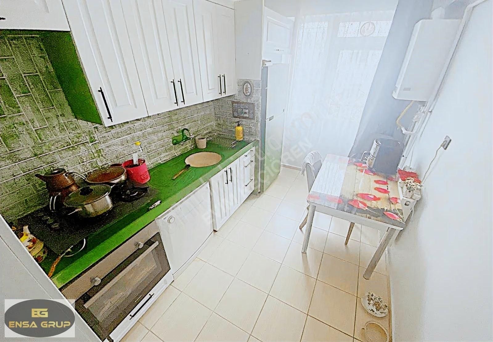 Belediye Ve Metro Yakını Manzaralı 1. Kat 3+1 Fırsatı