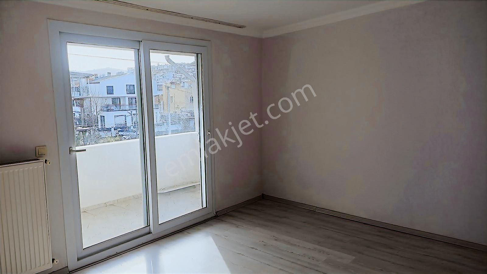 Urla Zeytinalan'da Kiralık 3+1 Bakımlı Daire - Görsel 5