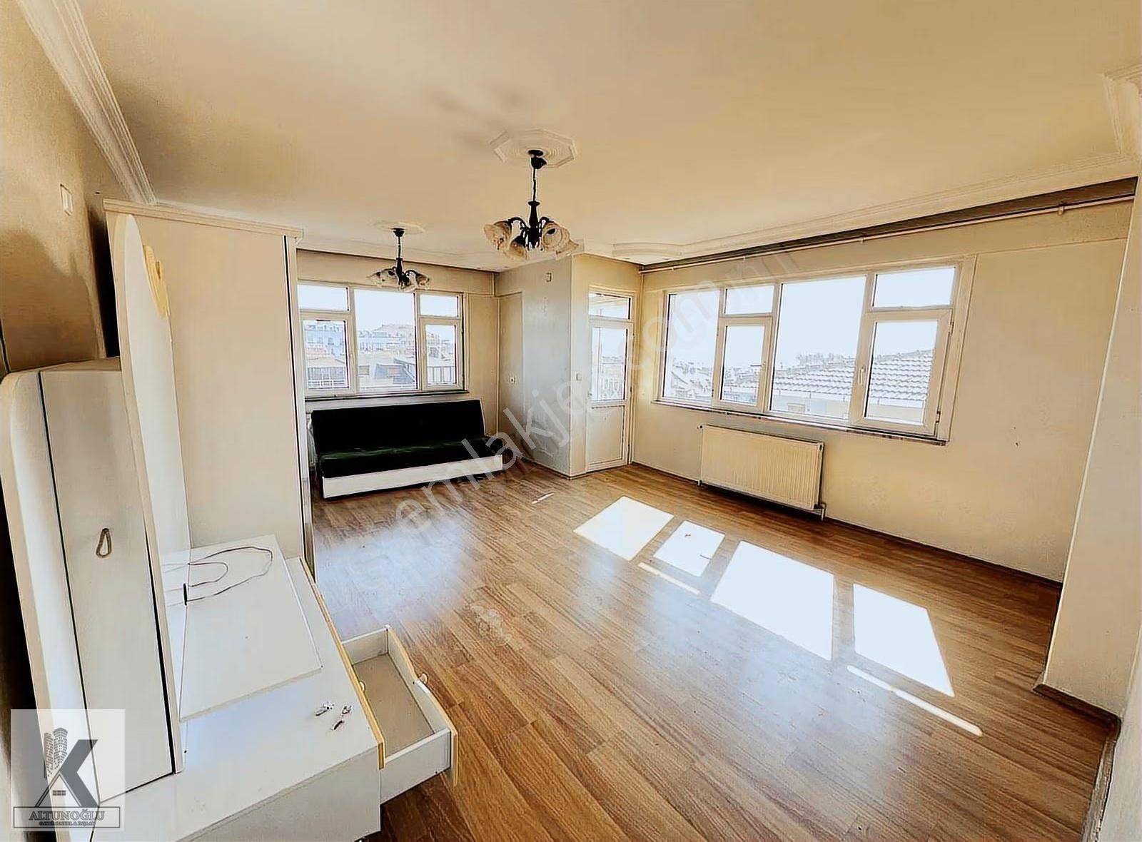 3+1 Merkez Mahallesinde Cadde Metrobüs Yakını Kiralık Daire - Görsel 30