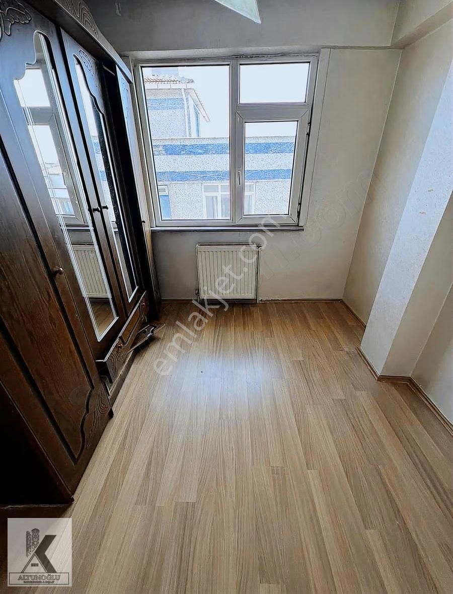 3+1 Merkez Mahallesinde Cadde Metrobüs Yakını Kiralık Daire - Görsel 7