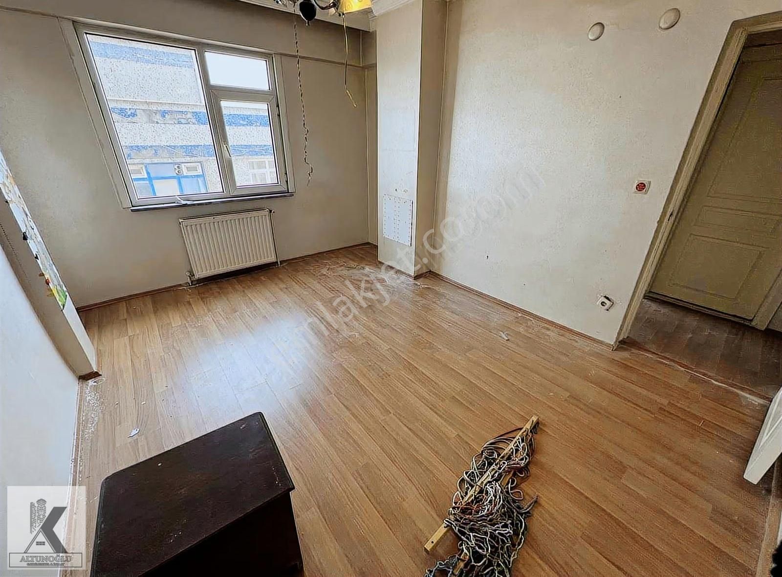 3+1 Merkez Mahallesinde Cadde Metrobüs Yakını Kiralık Daire - Görsel 24