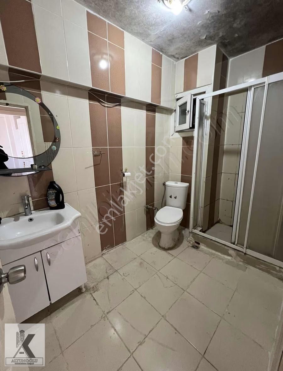 3+1 Merkez Mahallesinde Cadde Metrobüs Yakını Kiralık Daire - Görsel 13