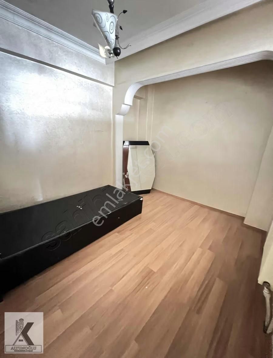 3+1 Merkez Mahallesinde Cadde Metrobüs Yakını Kiralık Daire - Görsel 23