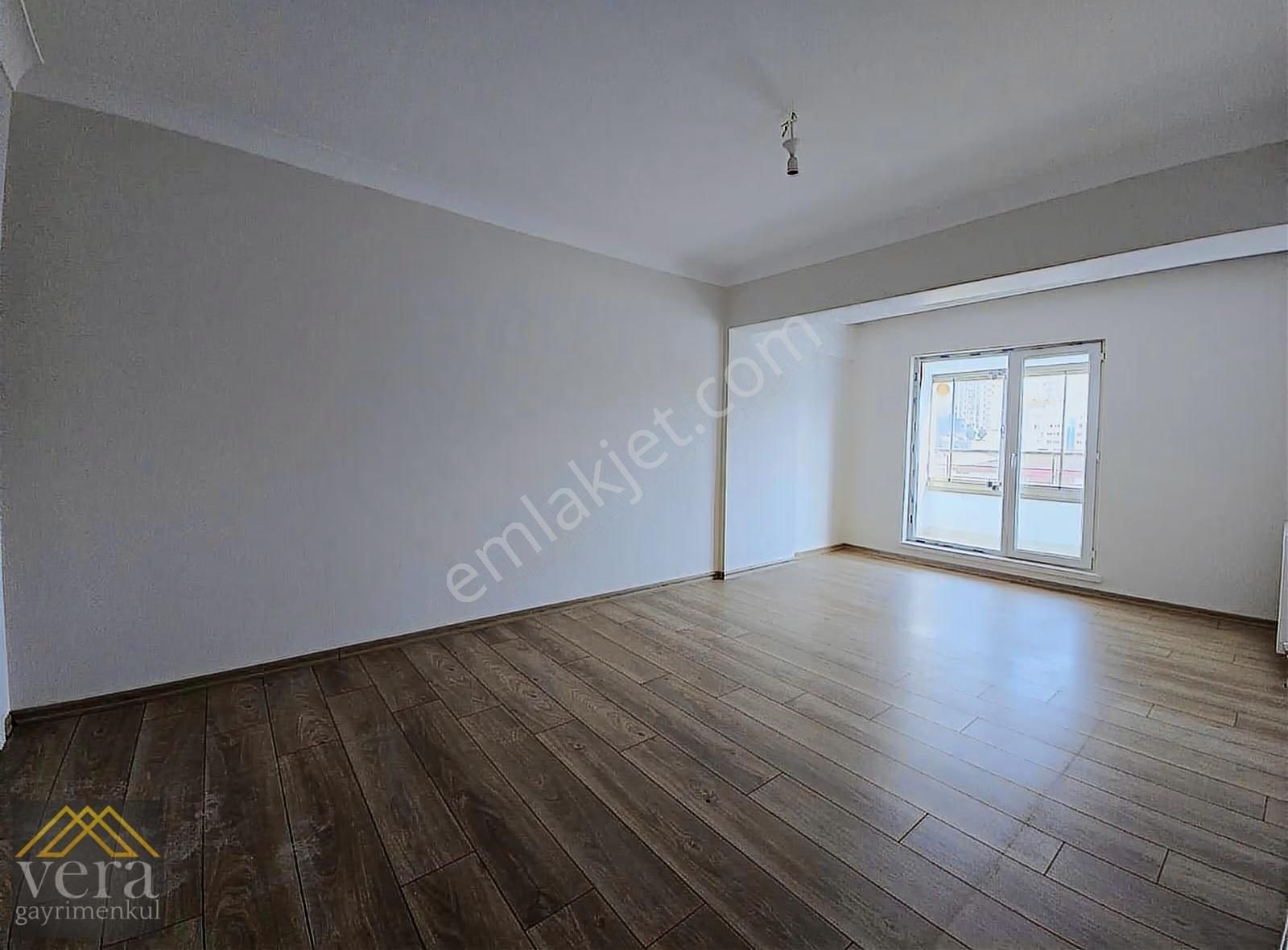 Nato Yolu Caddesine 100 Mt Site 7. Kat 145 M2 Kiralık 3+1 Full - Görsel 2