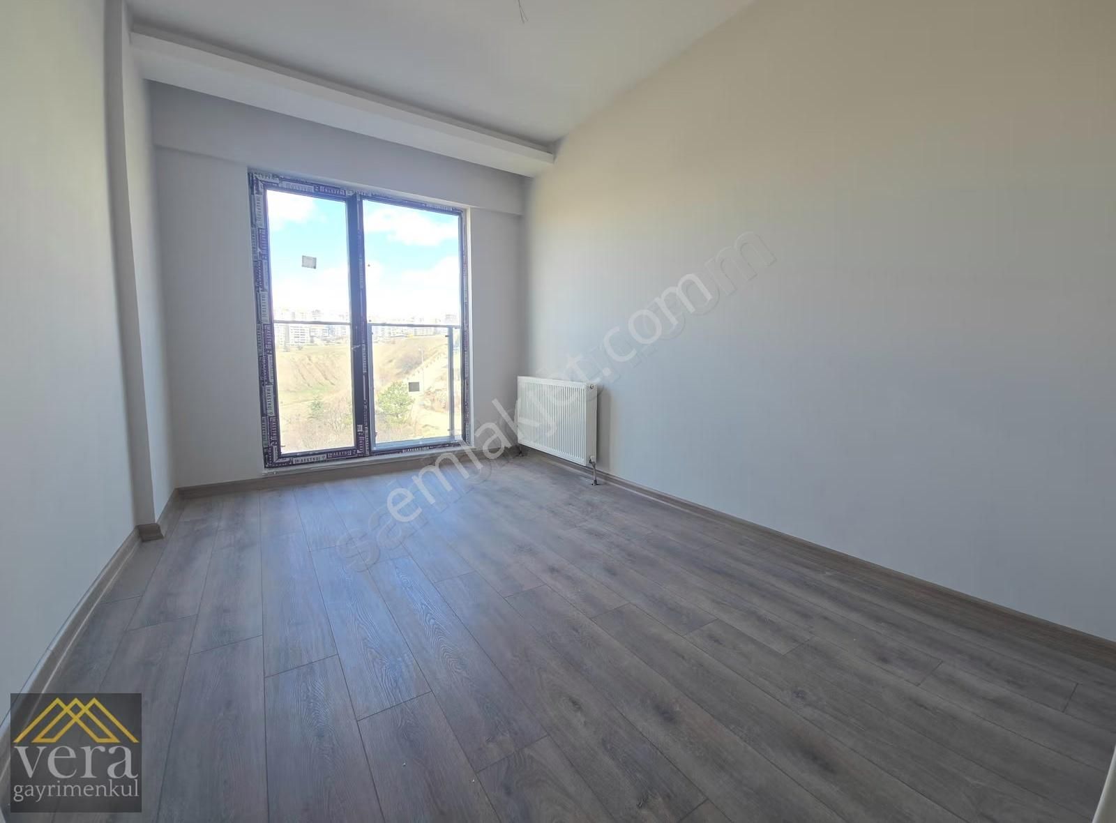 Ege Mahallesinde Muhteşem Mimari 3+1 Kilerli Kombi Pekler Takılı - Görsel 24