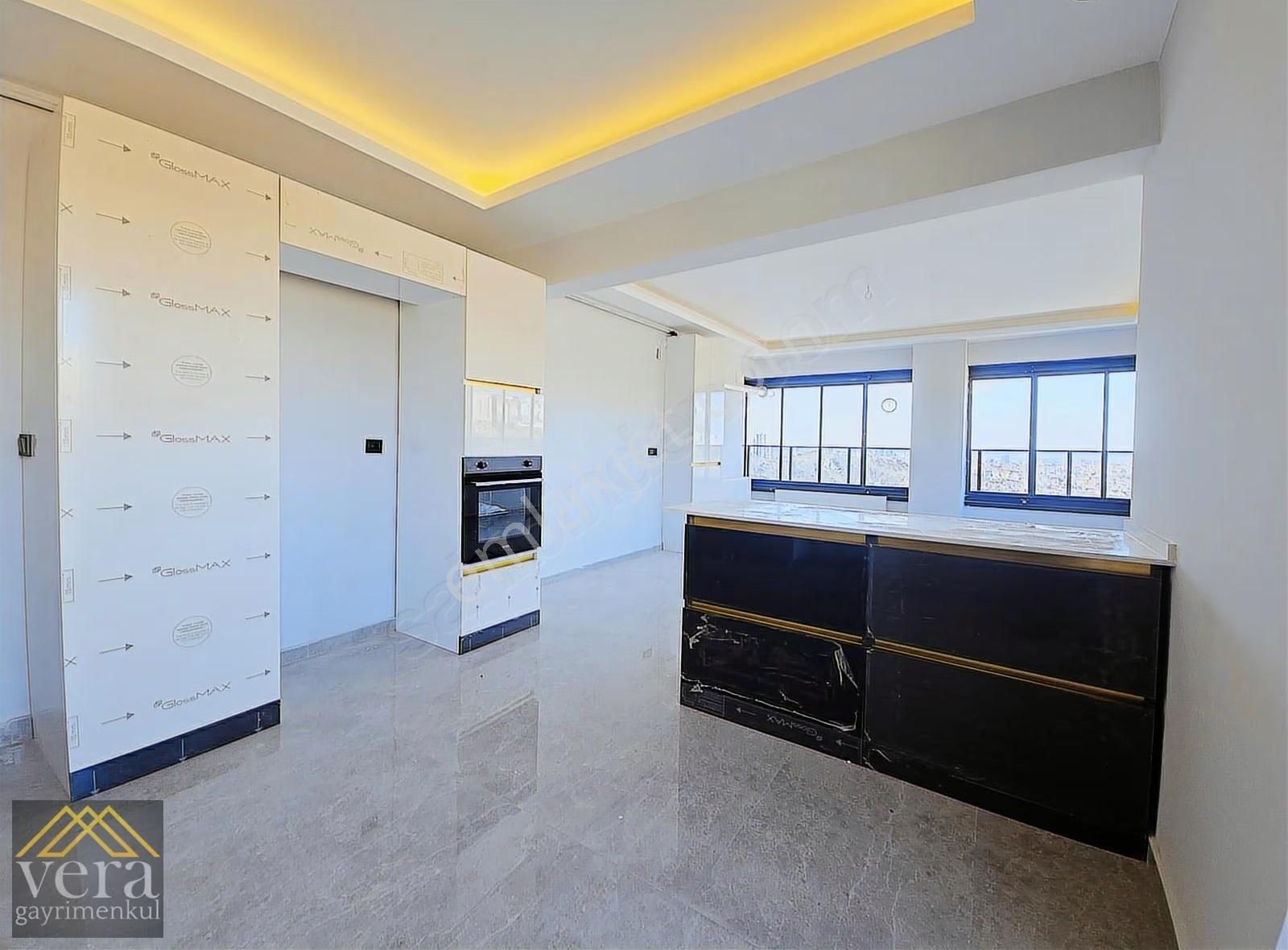 Ege Mahallesinde Muhteşem Mimari 3+1 Kilerli Kombi Pekler Takılı - Görsel 10