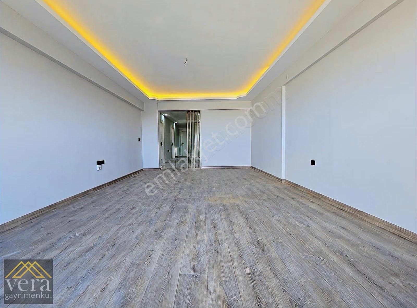 Ege Mahallesinde Muhteşem Mimari 3+1 Kilerli Kombi Pekler Takılı - Görsel 22