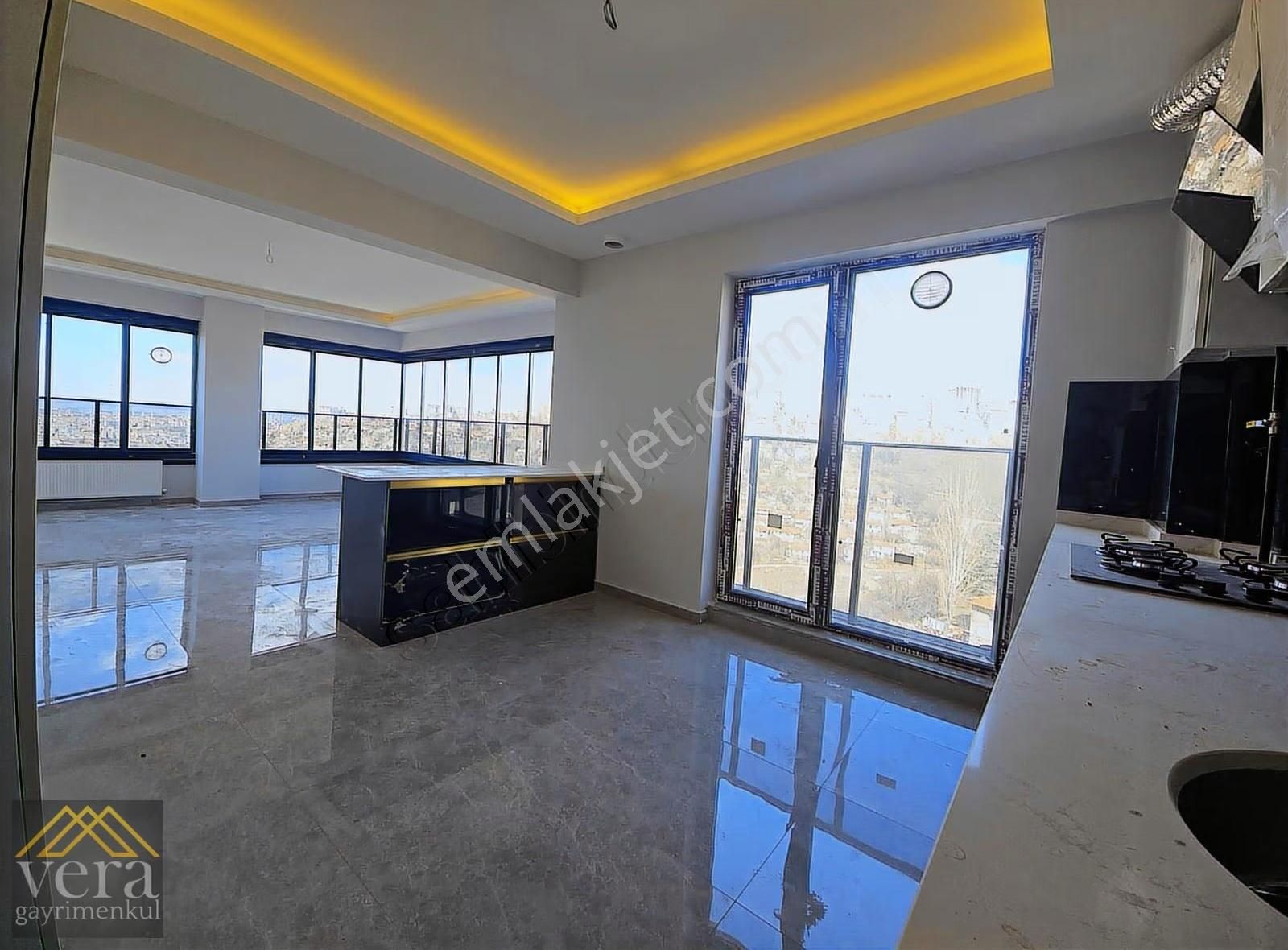 Ege Mahallesinde Muhteşem Mimari 3+1 Kilerli Kombi Pekler Takılı - Görsel 15