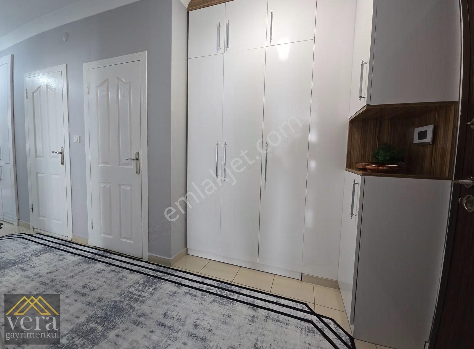 846.cadde Üzeri 2. Kat İskanlı Asansörlü Kapalı Garajlı 3+1 Full - Görsel 19