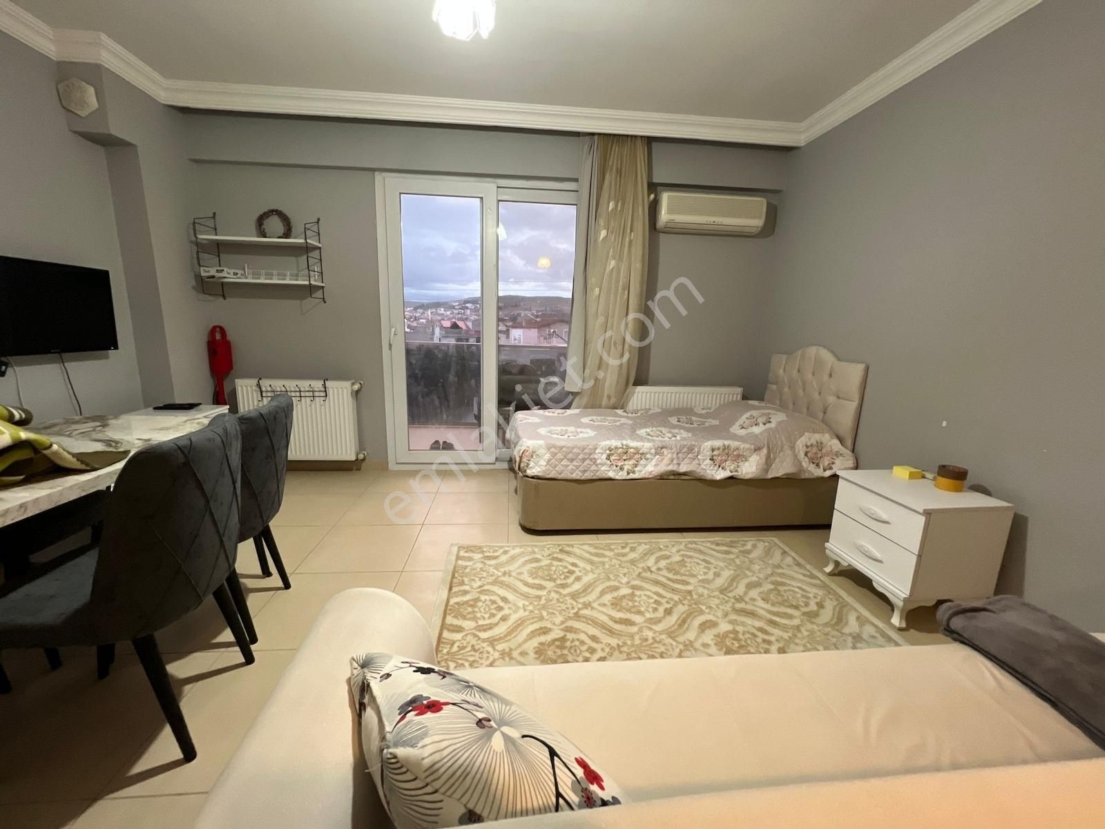 Urla Da Acil!. Ön Cephe Ara Kat Yüksek Kiralı Satılık 1+0 Daire - Görsel 10