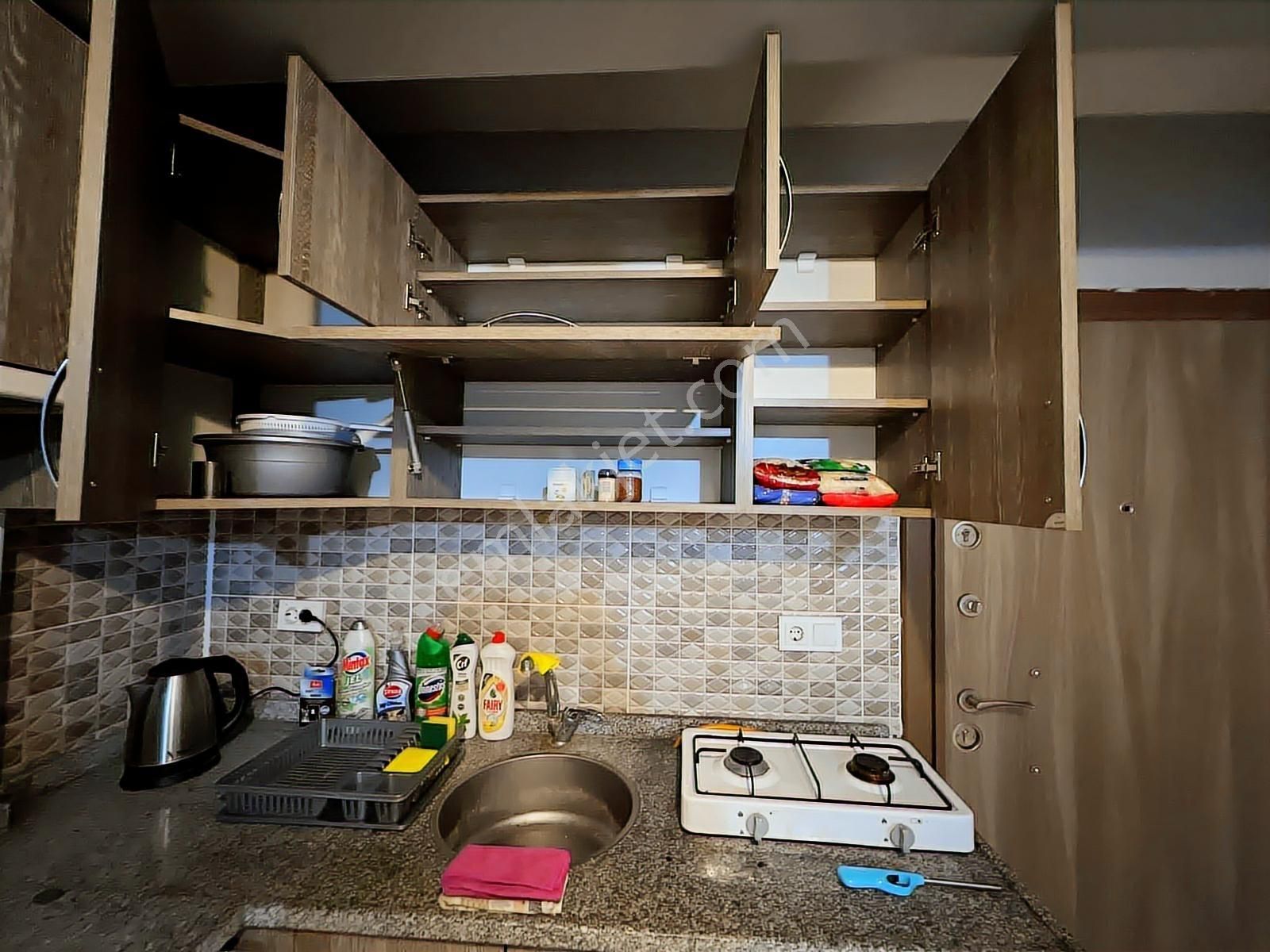 Urla Da Acil!. Ön Cephe Ara Kat Yüksek Kiralı Satılık 1+0 Daire - Görsel 7