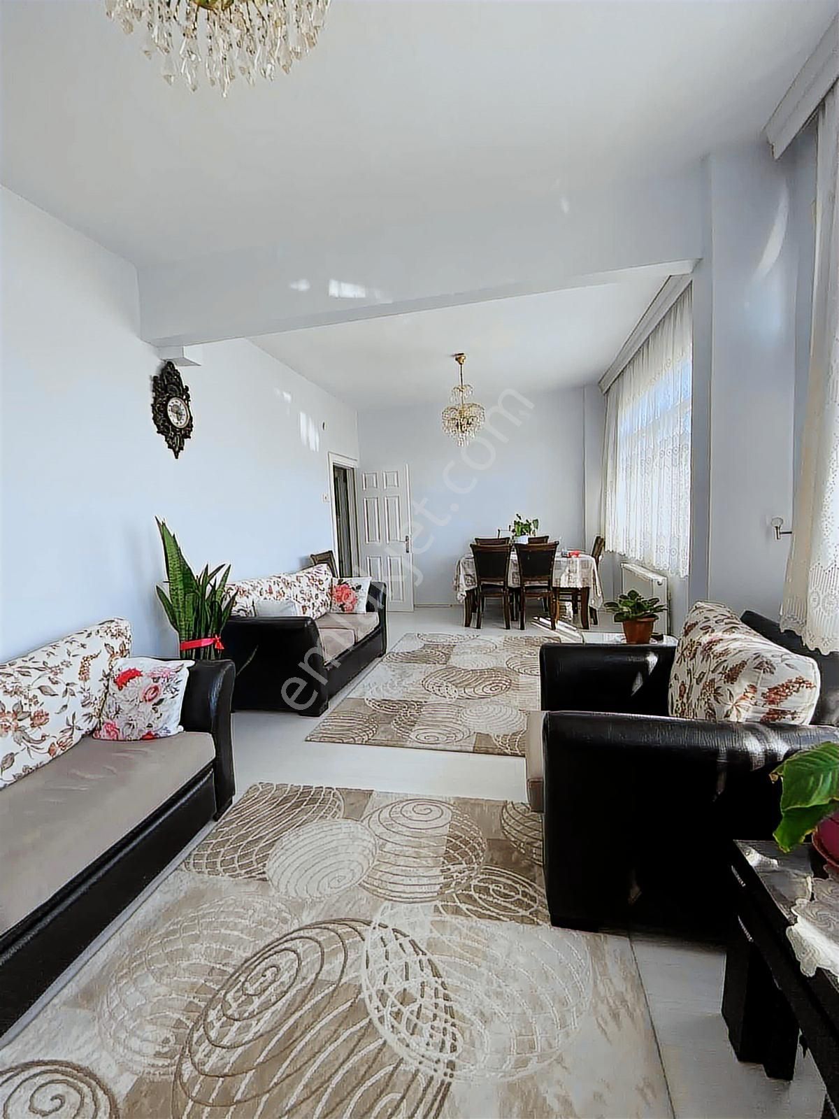 Çapa Şehremini'de Satılık 2+1 Daire - Görsel 4