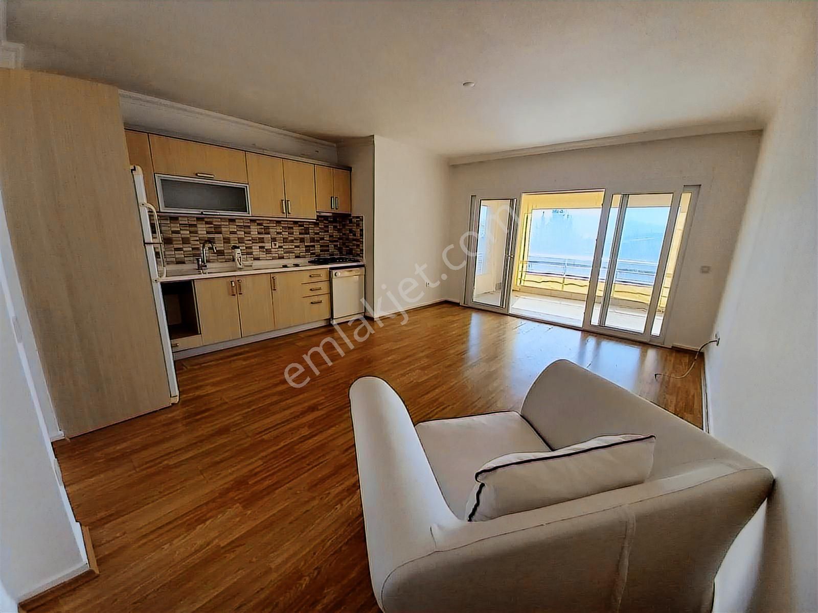 Akyarlar Da Plaja 200 Mt Mesafede Eşyasız Kiralık 2+1 Daire - Görsel 4