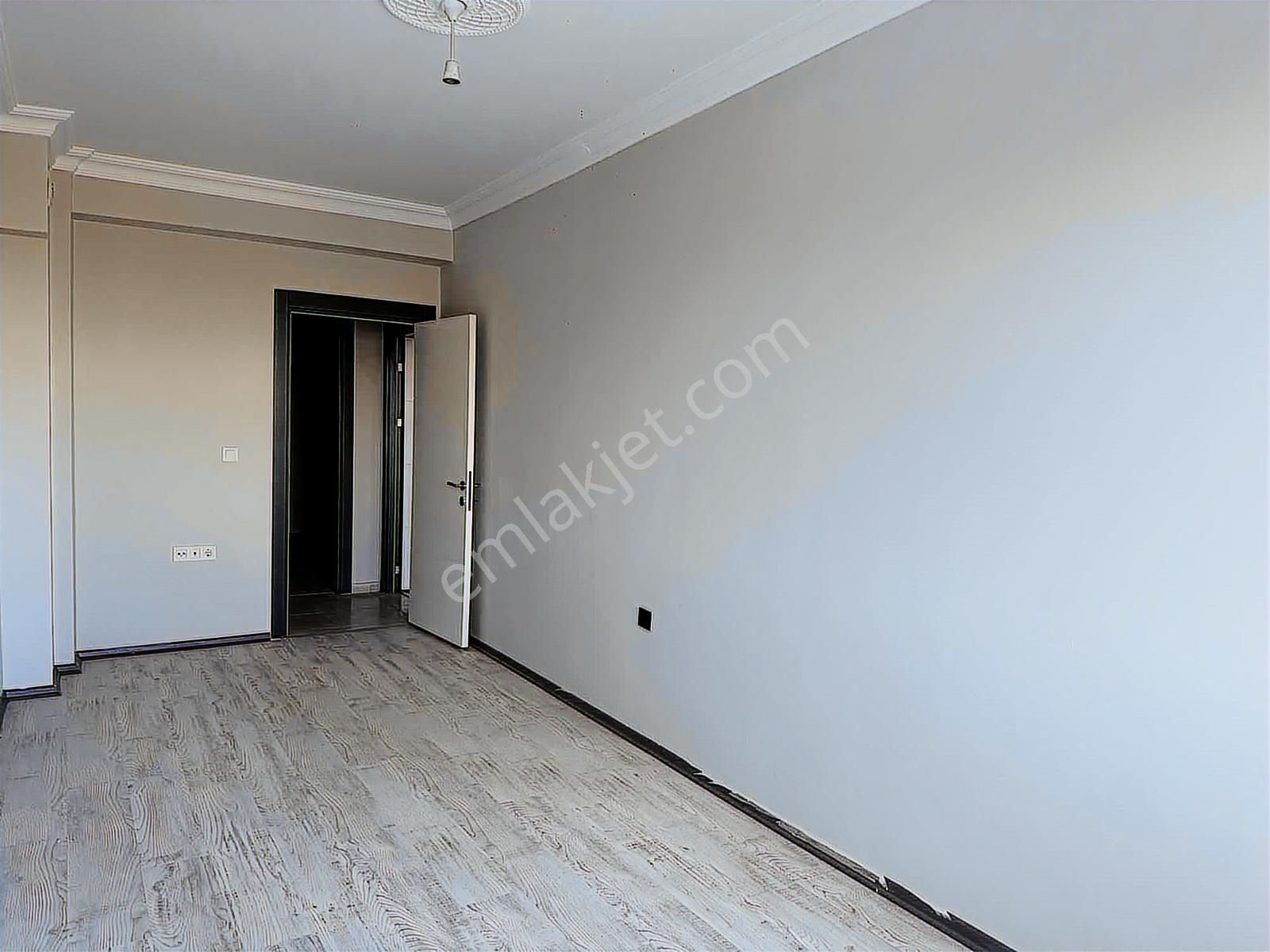 Gazi Yakup Satar Cd. Üzerinde Ebeveyn Banyolu Geniş 3+1 Daire - Görsel 9