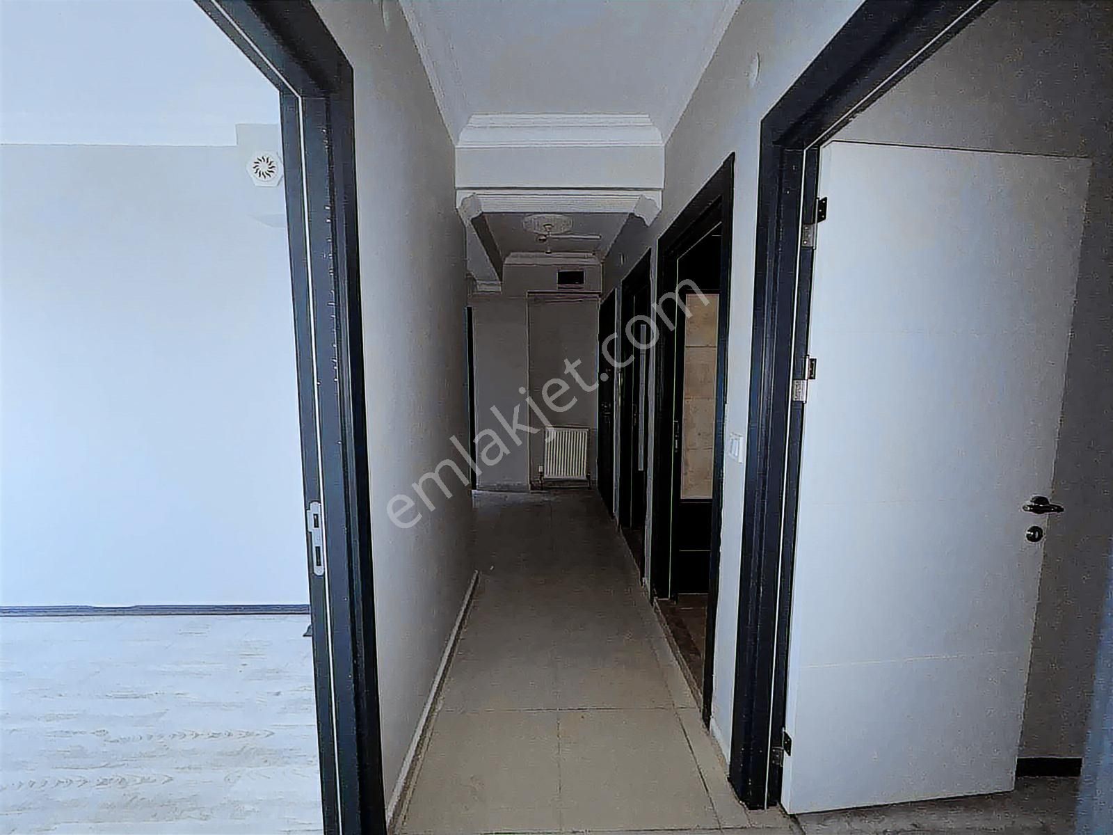 Gazi Yakup Satar Cd. Üzerinde Ebeveyn Banyolu Geniş 3+1 Daire - Görsel 14