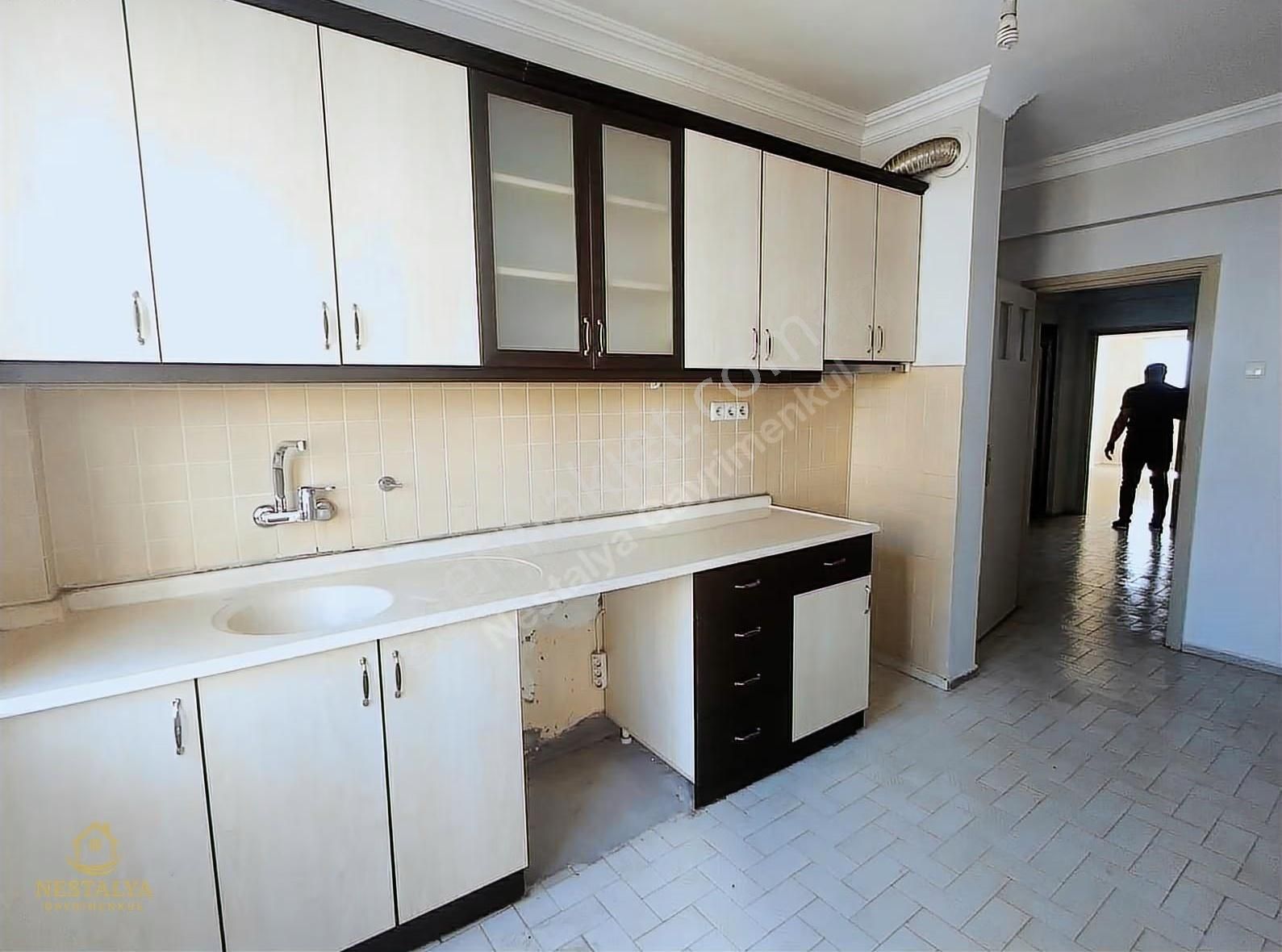 Markantalya Yakınında Kiralık 3+1 Geniş Daire - Görsel 14