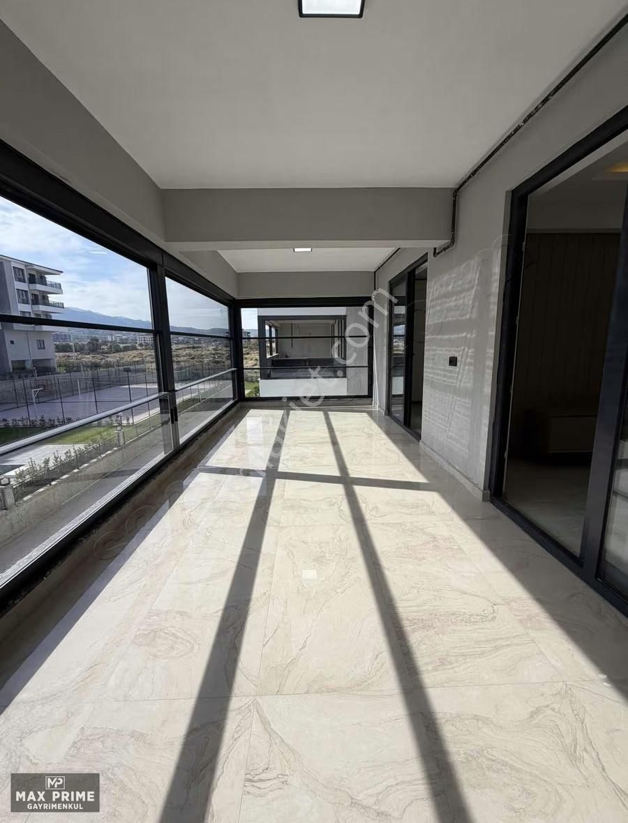 Takasa Açık ! Çakmak'da 3.5+1 / 190 M² Havuzlu Ultra Lüks Daire - Görsel 17