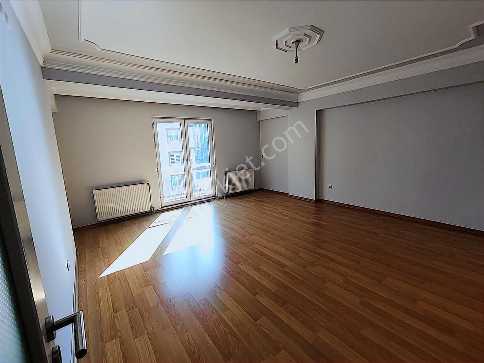 Sulyapıdan Kirazlının En Nezih Sitesinde Kiralık 3+1 Lüx Daire