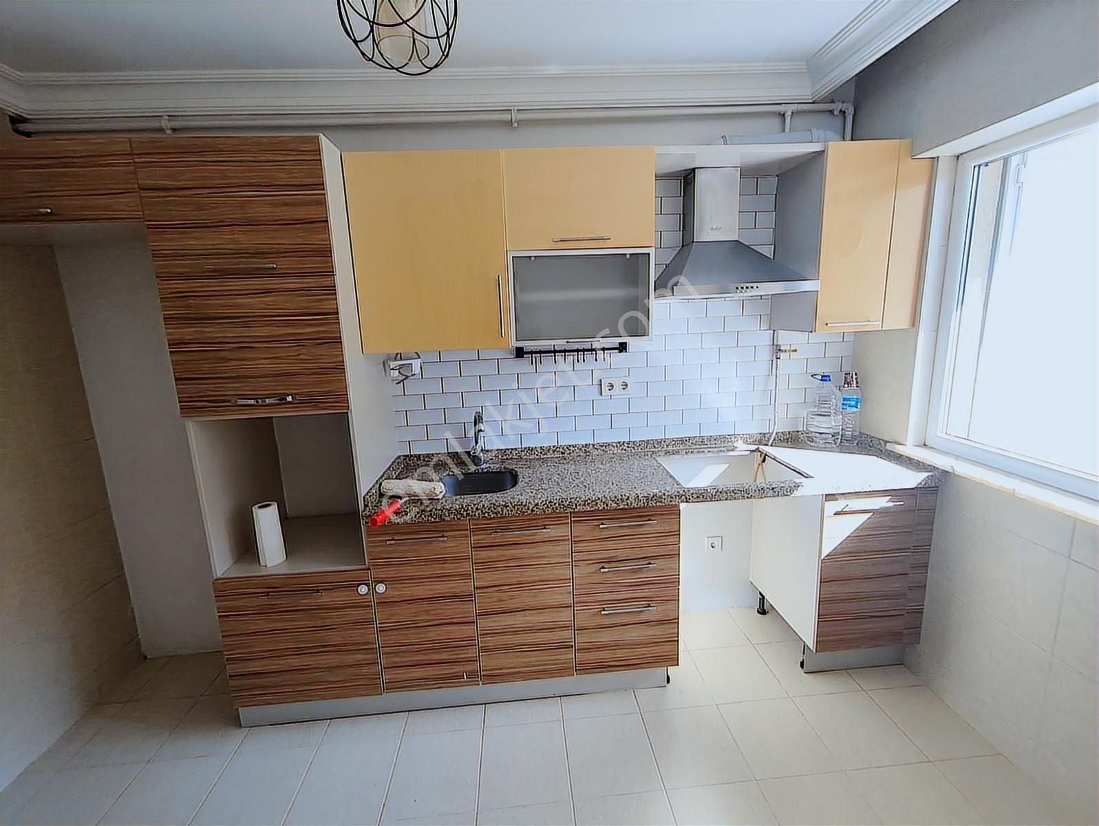 Sulyapıdan Kirazlının En Nezih Sitesinde Kiralık 3+1 Lüx Daire - Görsel 16