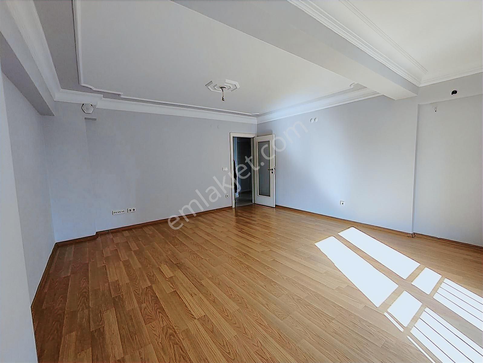 Sulyapıdan Kirazlının En Nezih Sitesinde Kiralık 3+1 Lüx Daire - Görsel 3