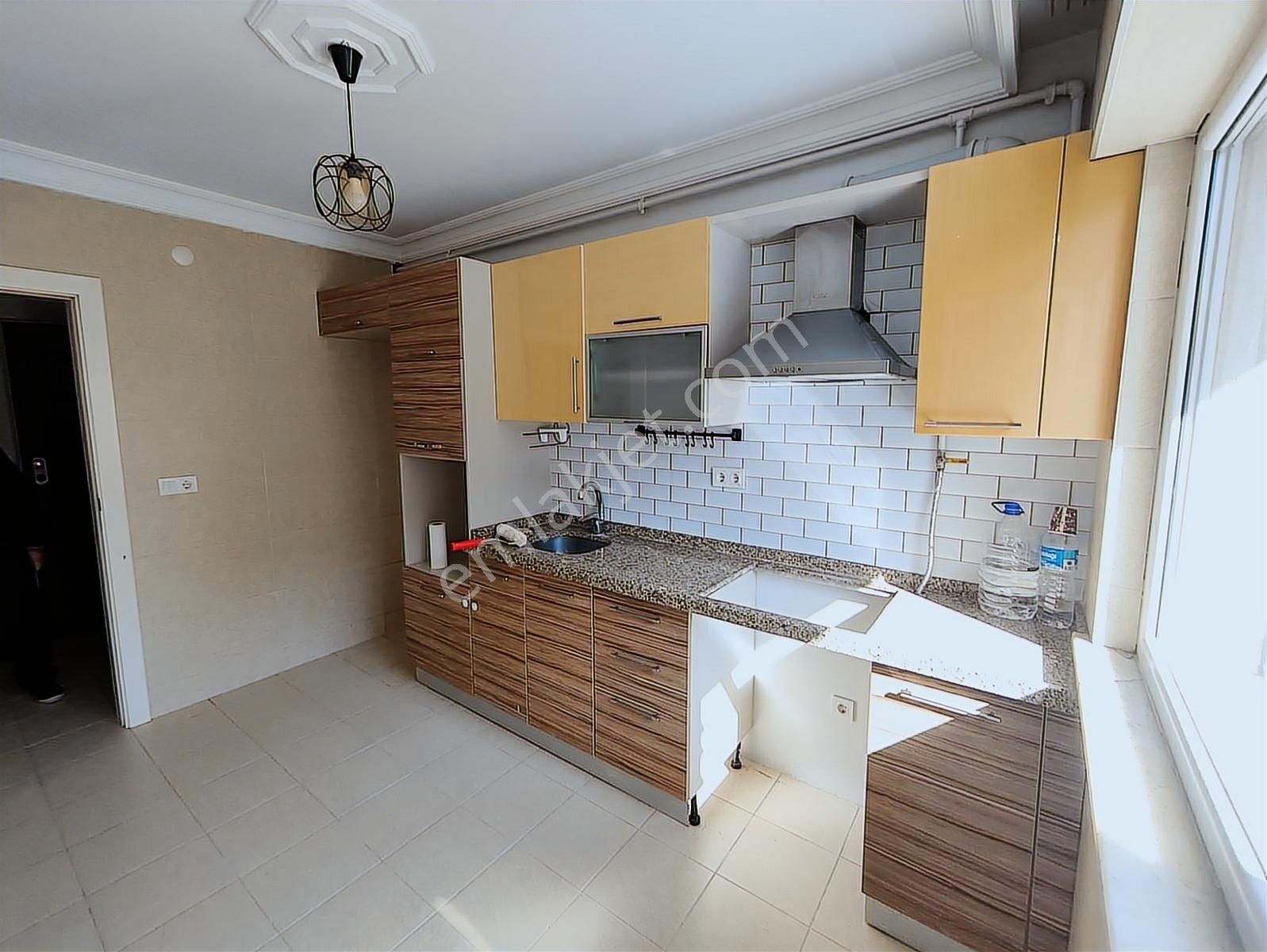 Sulyapıdan Kirazlının En Nezih Sitesinde Kiralık 3+1 Lüx Daire - Görsel 14